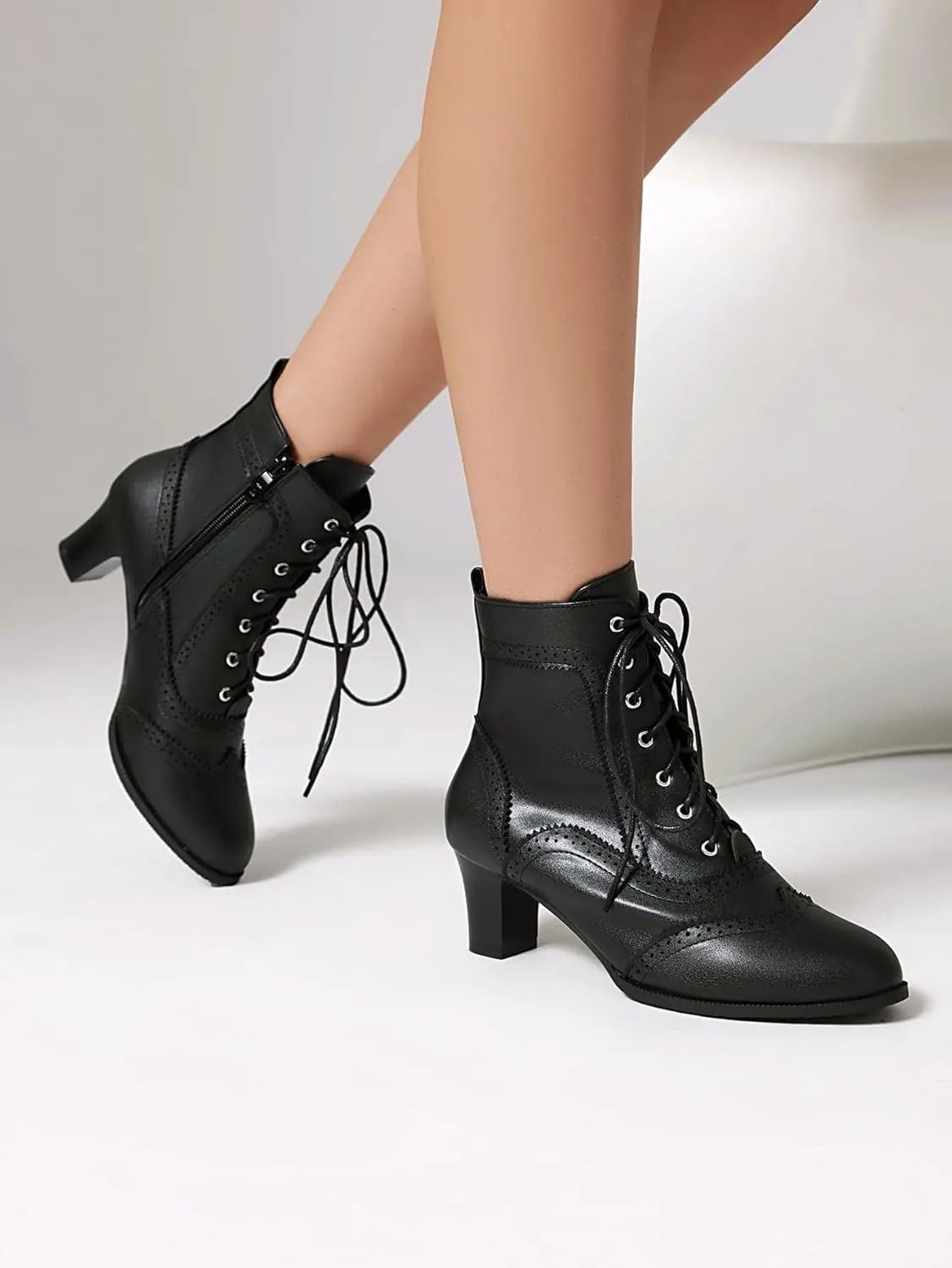 BEAUPAS Women's Vintage Brogue Ankle Boots Lace-up Block Heel Wingtip Victorian Combat Boots