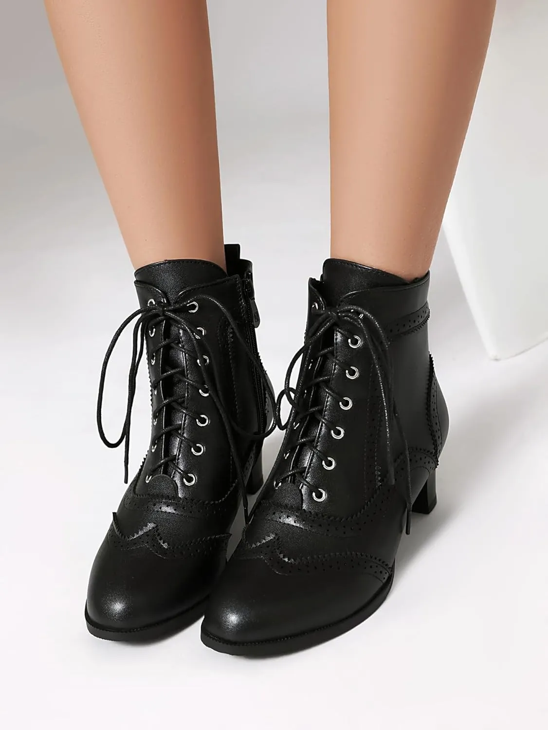 BEAUPAS Women's Vintage Brogue Ankle Boots Lace-up Block Heel Wingtip Victorian Combat Boots