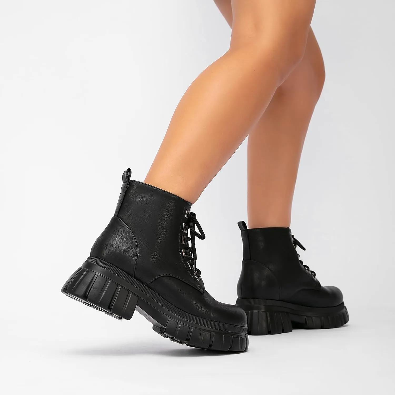 GATUXUS Women's Lace Up Combat Ankle Boots Fashion Low Chunky Heels Lug Sole Platform Hiking Booties Shoes