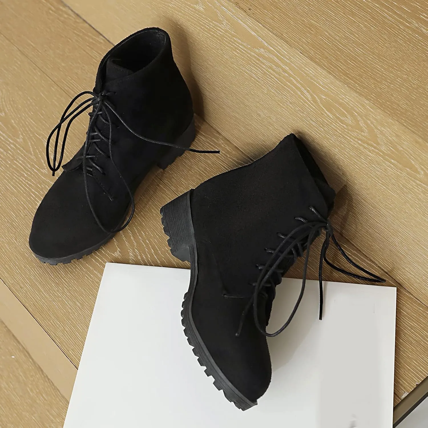 Gicoiz Women Round Toe Classic Combat Chukka Ankle Boots