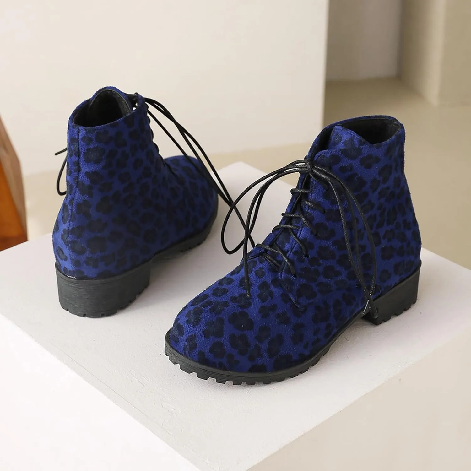 Gicoiz Women Round Toe Classic Combat Chukka Ankle Boots