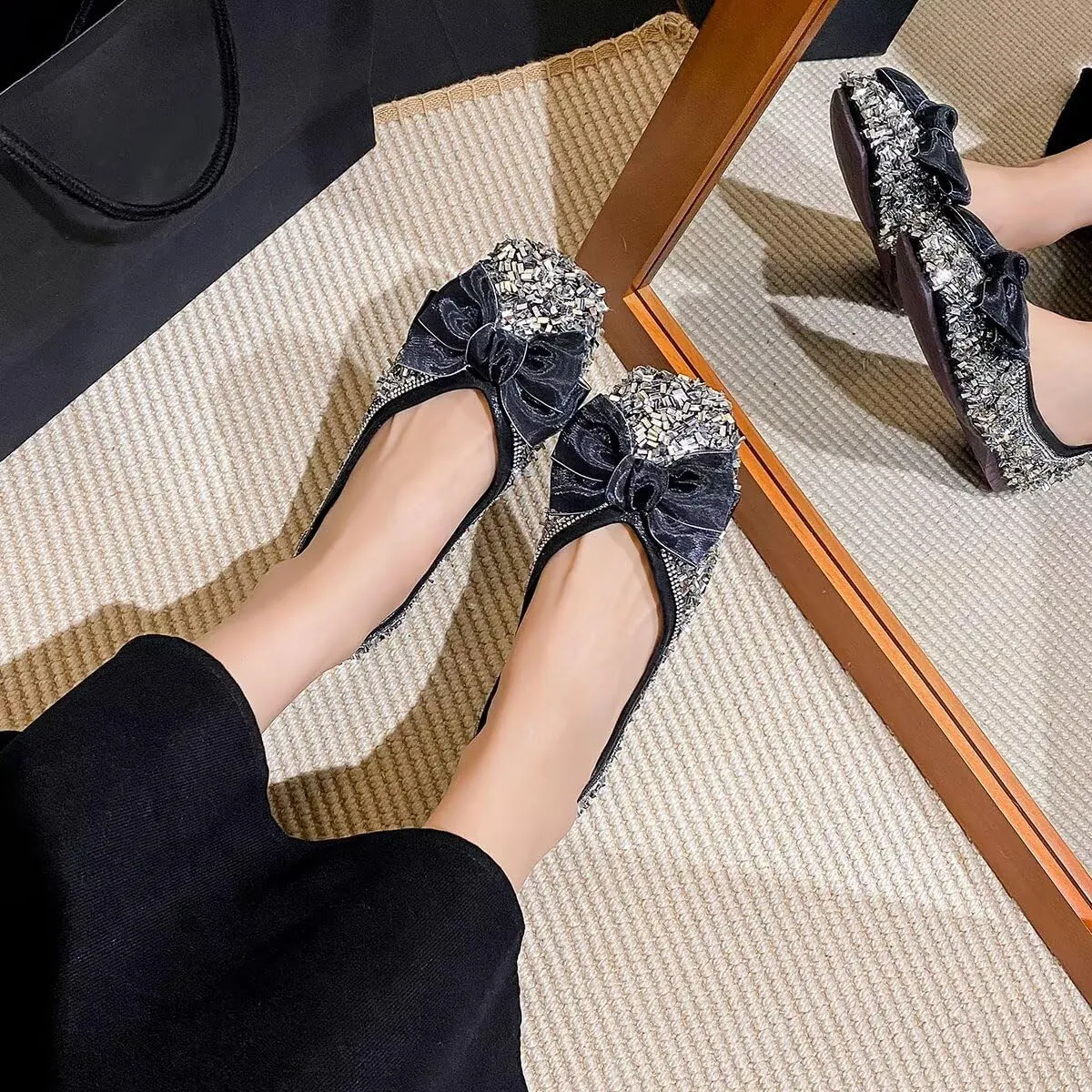 Hee grand Women's Rhinestone Flats Bowknot Square Toe Low Heel Wedding Flats Comfortable Women Crystals Dress Flats Shoes