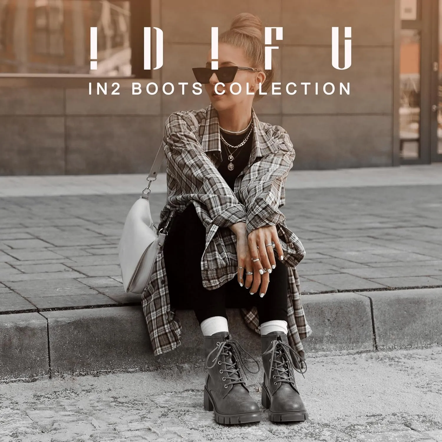 IDIFU IN2 Combat Boots Womens Ankle Boots Low Block Heel Fashion Chunky Short Platform Dress Boots for Women Round Toe Lace Up Boots Ladies Comfortable Cute Stylish Casual Work Lug Sole Booties