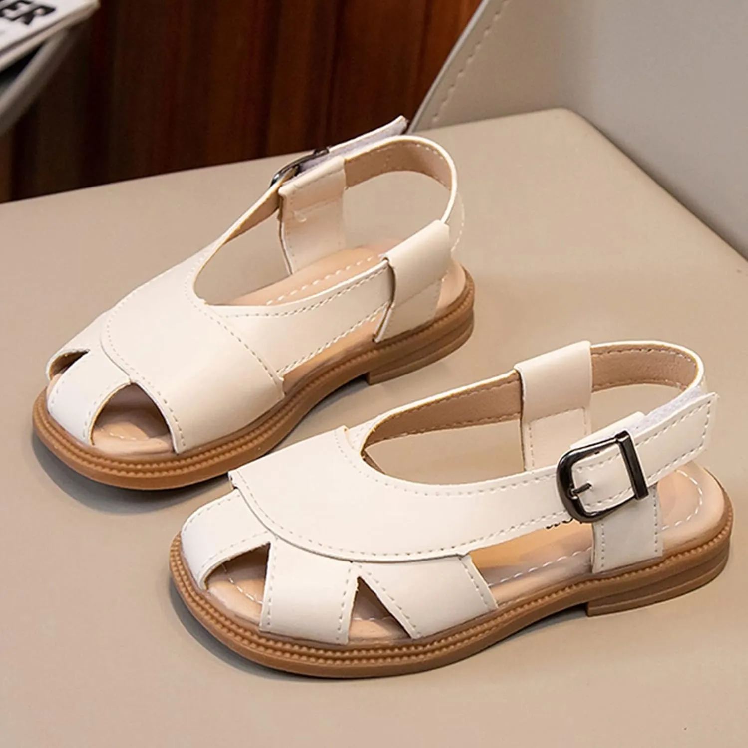 Kids Soft Closed Toe Leather Sandals Girls Boys Lightweight Hollow Holiday Beach Outdoor Beach Sport Water Shoes