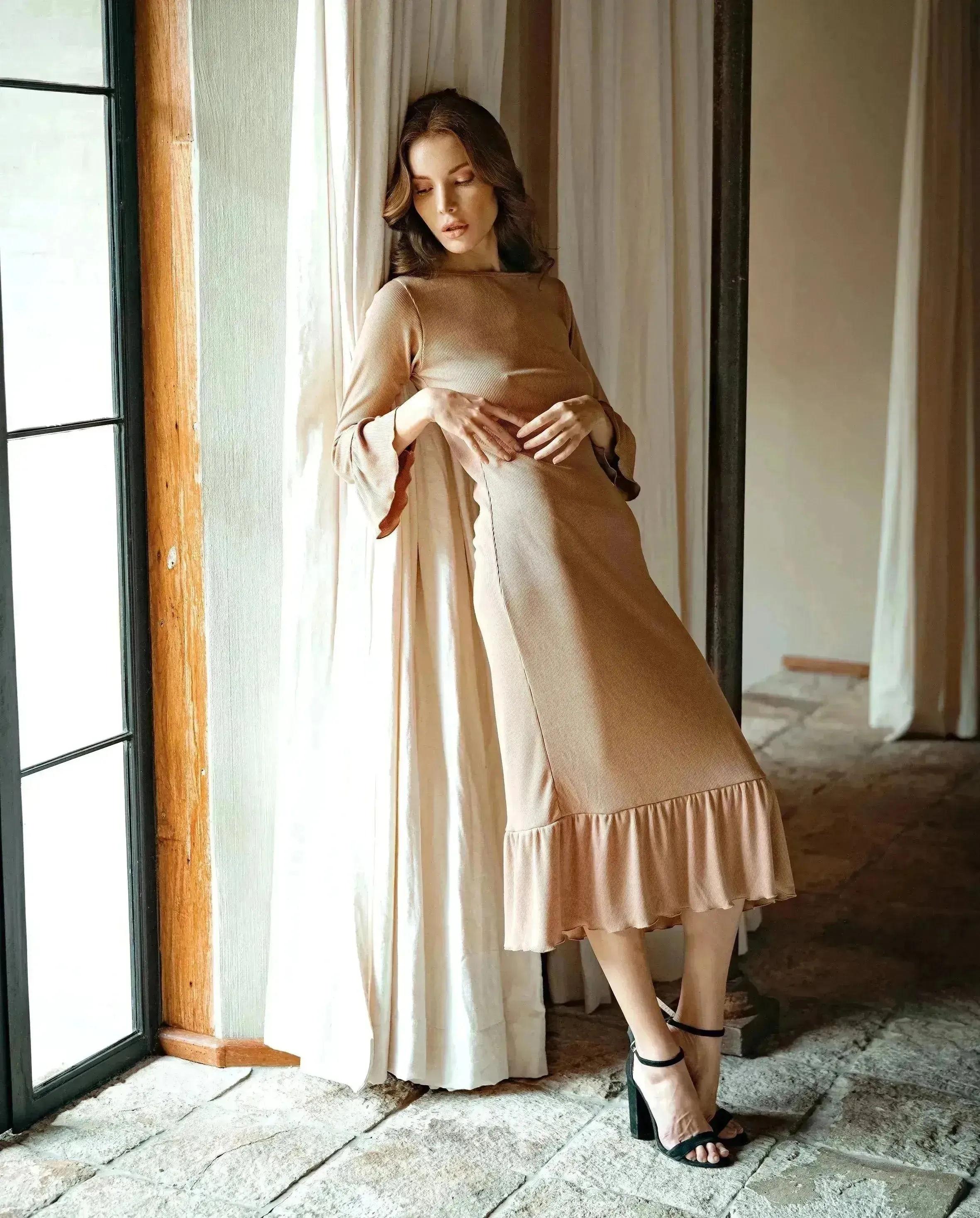 MARJORIE Ruffle Rib Dress, in Camel Brown