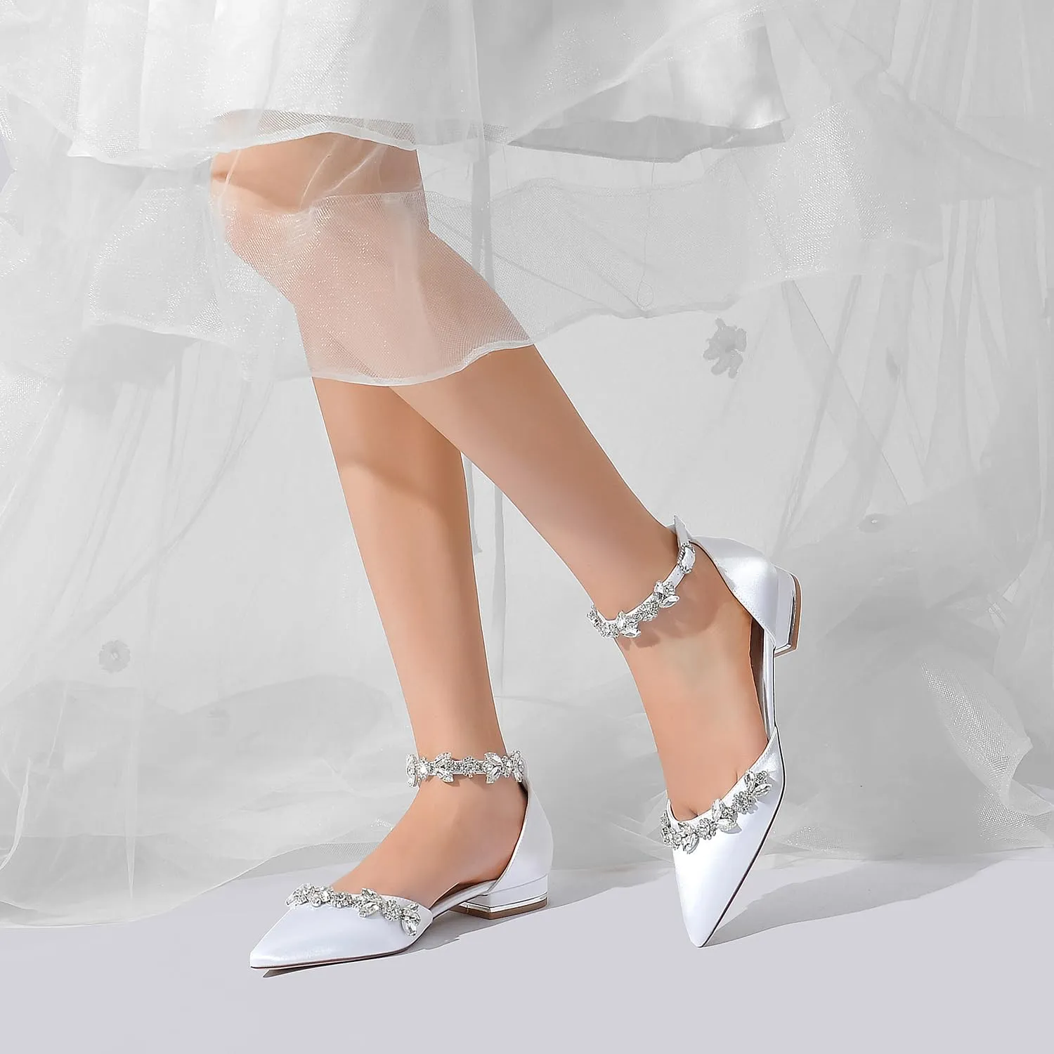 Pointed Toe Satin Wedding Flats for Bride Comfortable Rhinestones White Wedding Shoes Low Heels Bridal Flats Evening Prom Party Dress Shoes Pumps for Women
