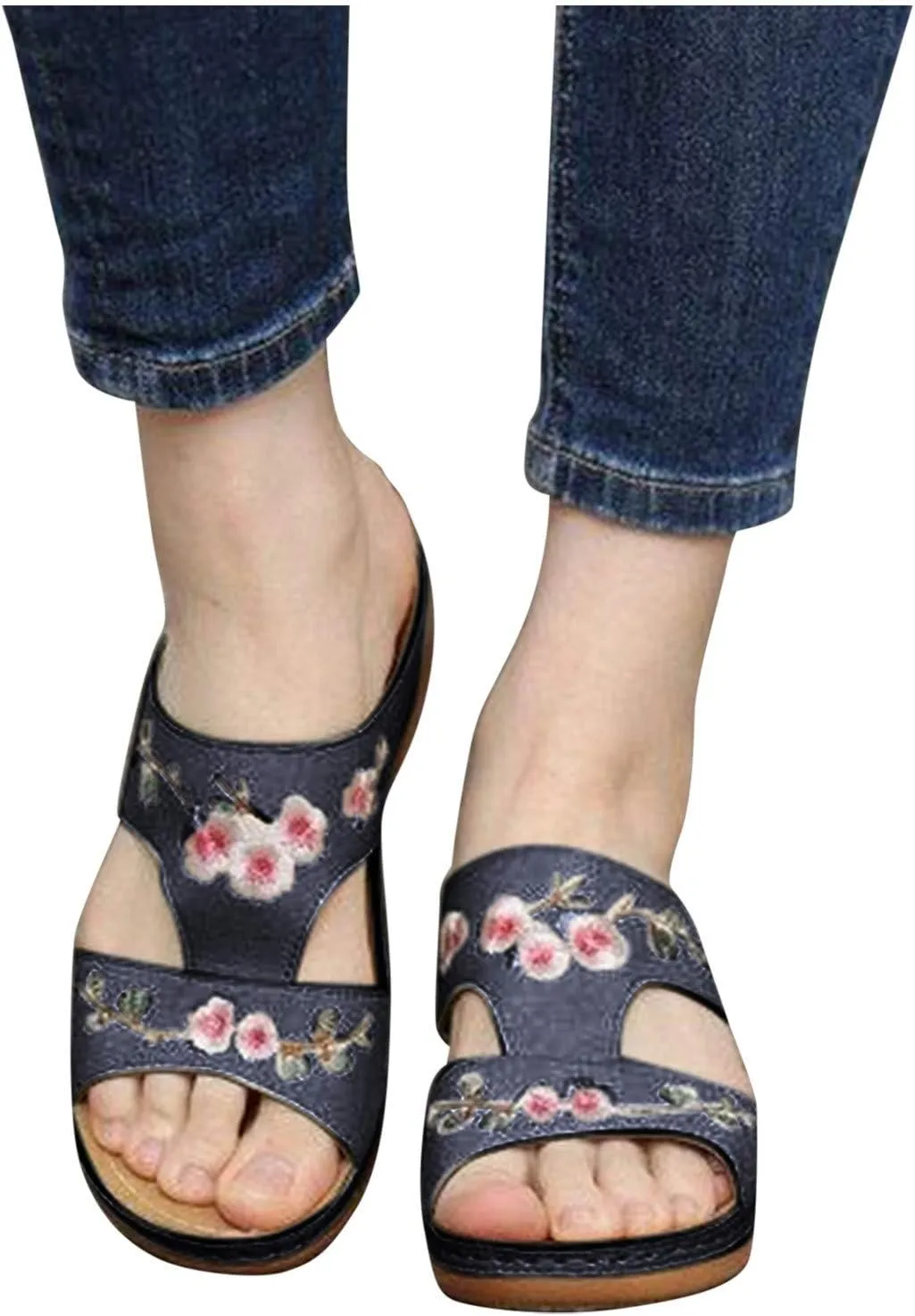 Slip on Sandals for Women Comfortable Casual Flower Embroidery Wedge Platform Slipper Summer Hollow Breathable Open Toe Platform Beach Shoes