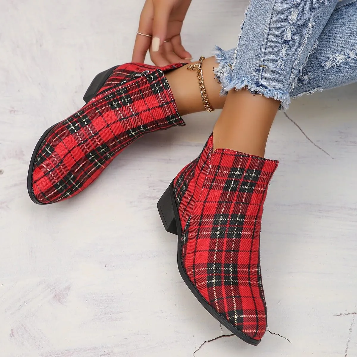 Women's Christmas Plaid Shoes Red Pattern Chunky Heel Boots, Tartan Fashion Back Zipper Ankle Boots, Women's Comfortable Boots